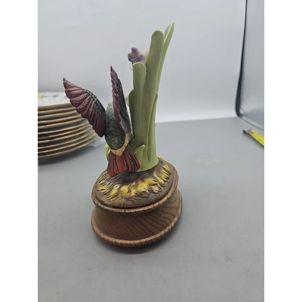 Willitts Hummingbird Music Box Works Good Beautiful